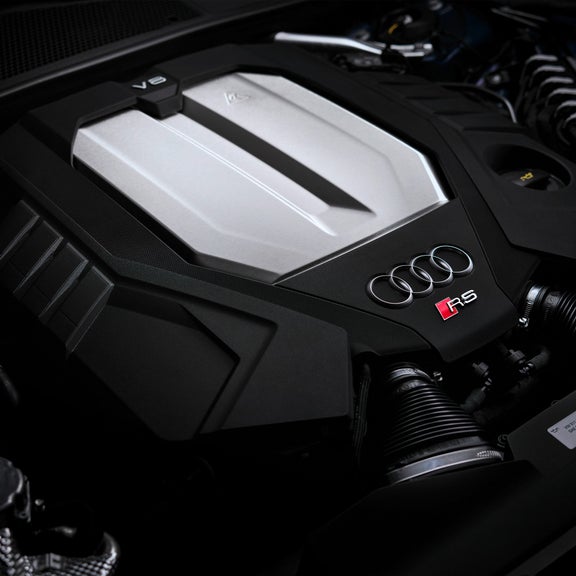 Close up of the engine inside the Audi RS 6 Avant performance.