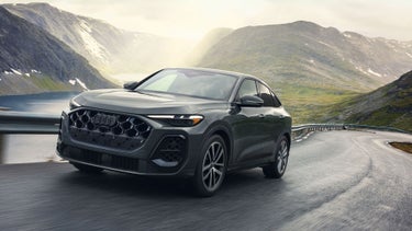 Three-quarter front view of the Audi Q5 Sportback in motion.
