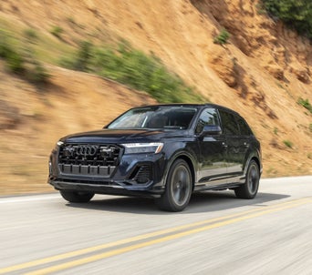 2026 Audi Q7 parked side view