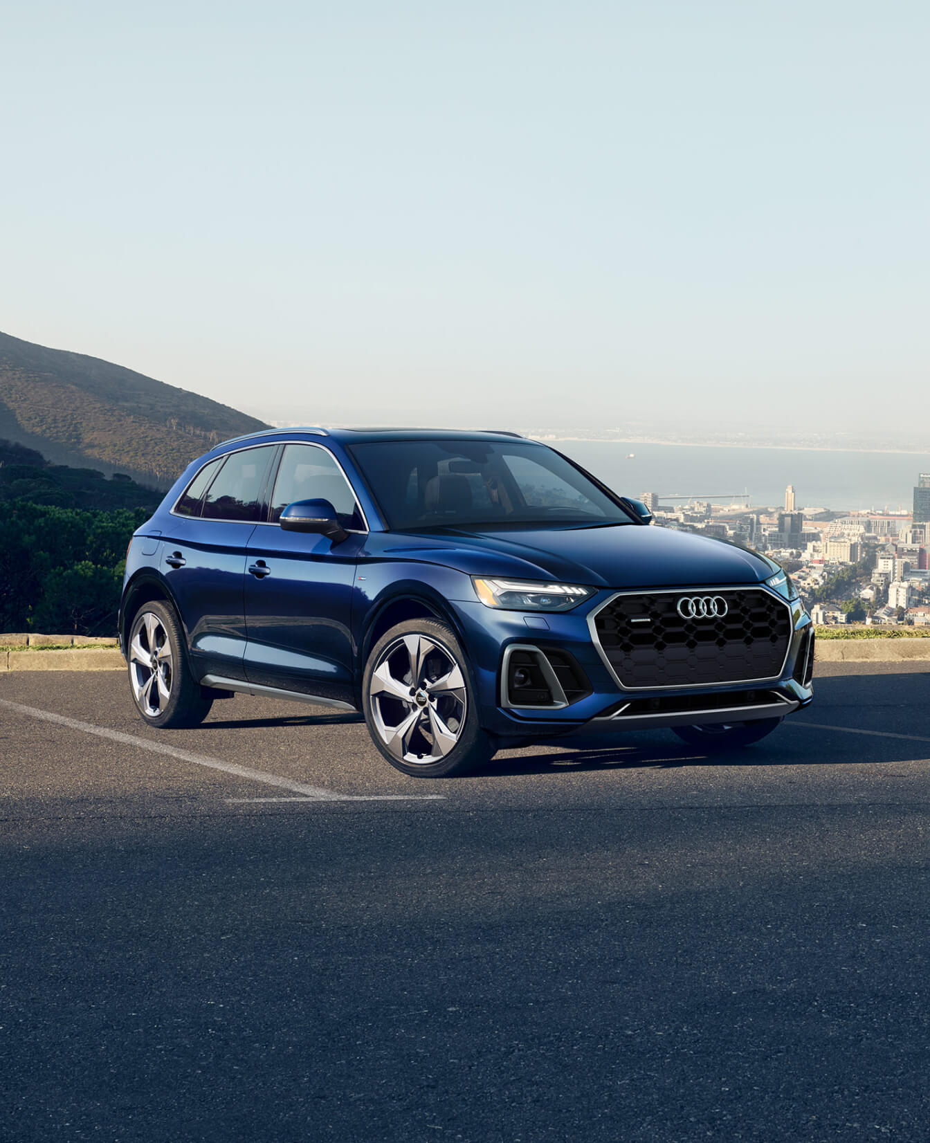 Volkswagen Tiguan vs. Audi Q5: Specs and Performance