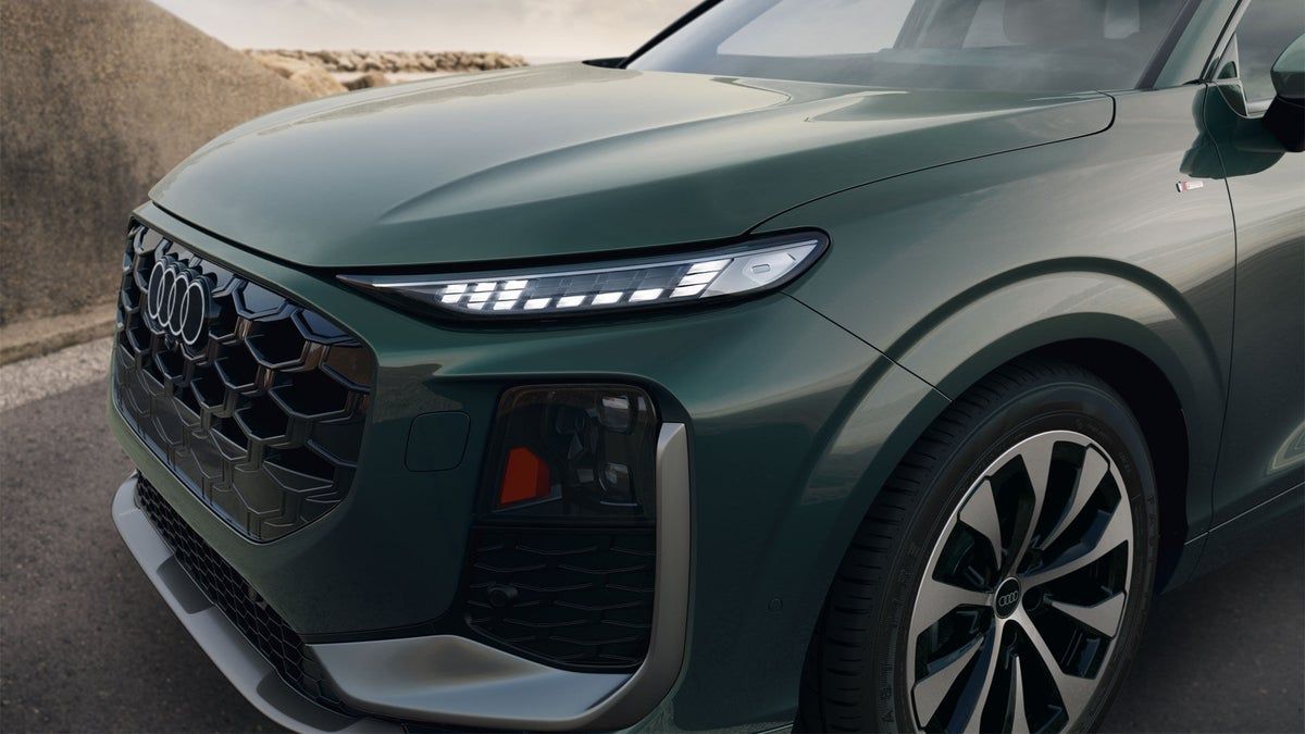 Close-up front view of the 2026 Audi Q3 showing the Singleframe grille