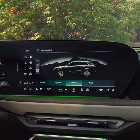Close-up of the drive select menu on the MMI screen in the Audi Q5. 