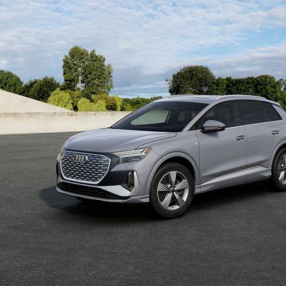 Front 3/4 view of the Audi Q4 e-tron.