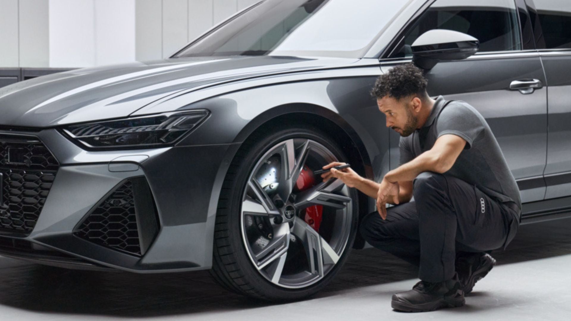 Audi Brake Service mechanic inspection 