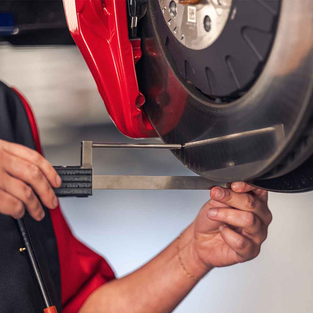 Service advisor servicing a vehicle