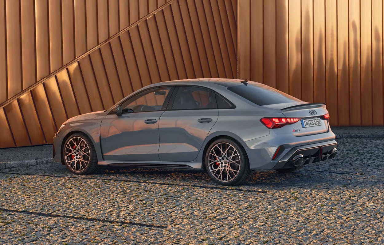 A Look That Always Stands Out