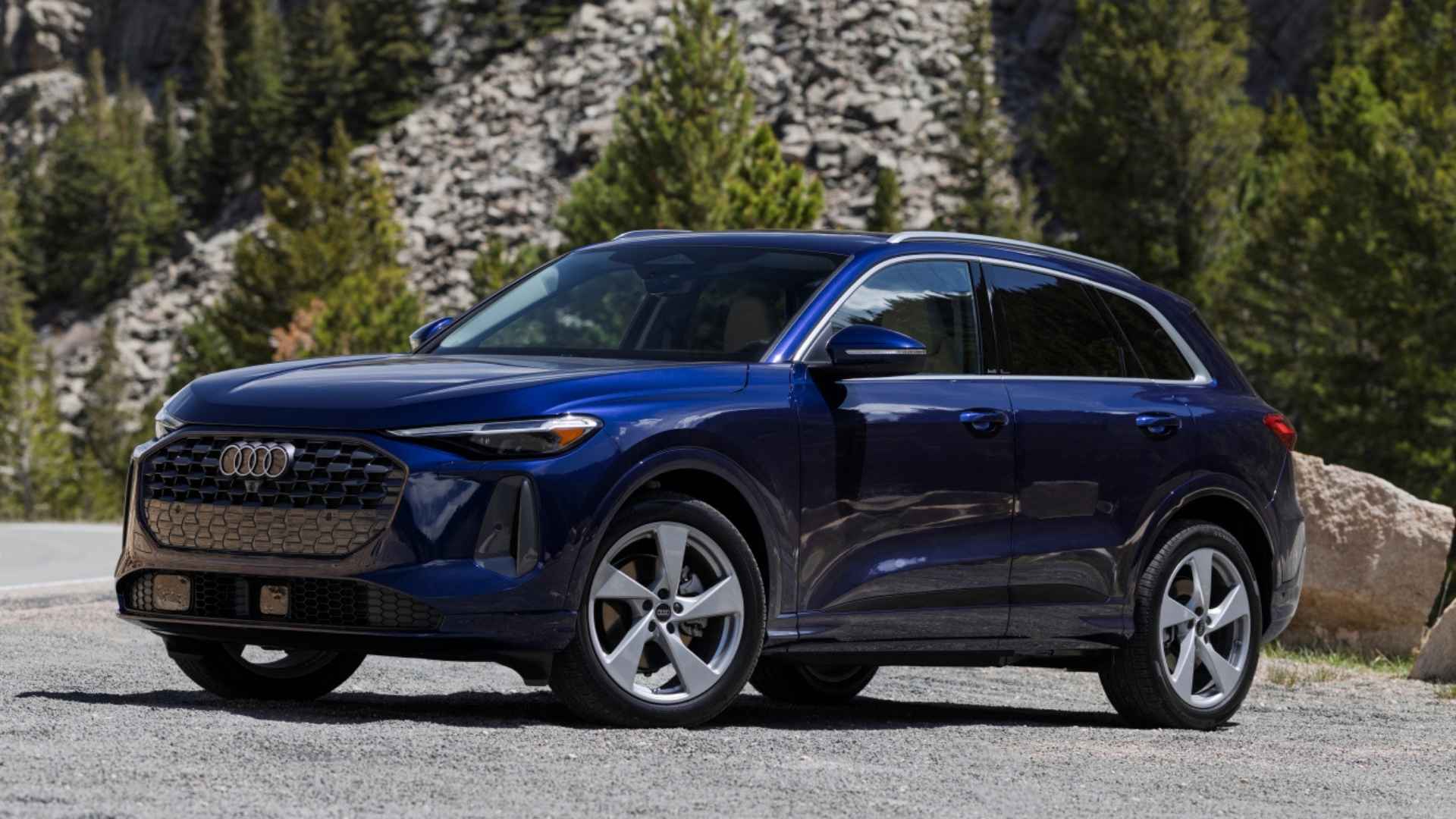How Should Drivers Compare the Q5 With Other Luxury SUVs?