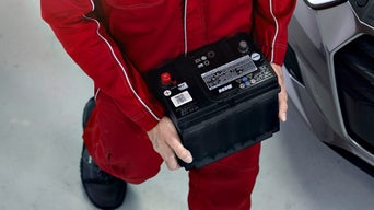 Service advisor servicing a vehicle