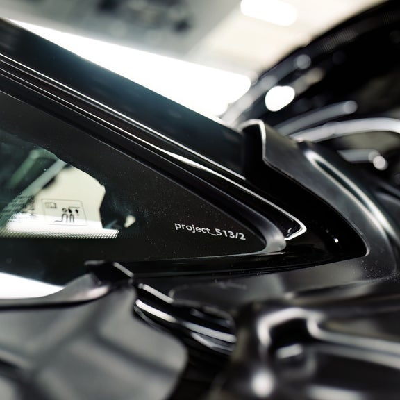 Close up on the window of the Audi RS e-tron GT project_513/2 displaying the name of the vehicle.